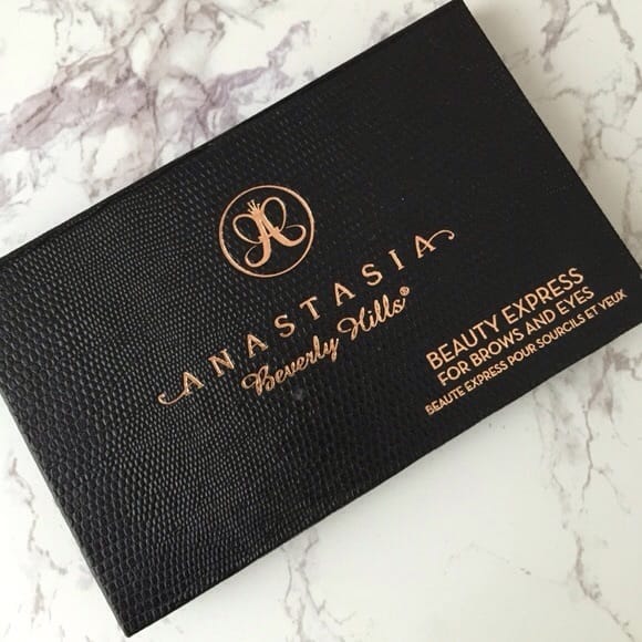 Anastasia Beverly Hills Eyebrow Kit Anastasia Beverly Hills Eyebrow Kit